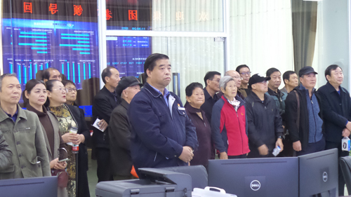 老干部們都說“集團(tuán)真暖心，做公交人真自豪！”