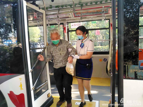 車靚，服務(wù)也靚01.jpg